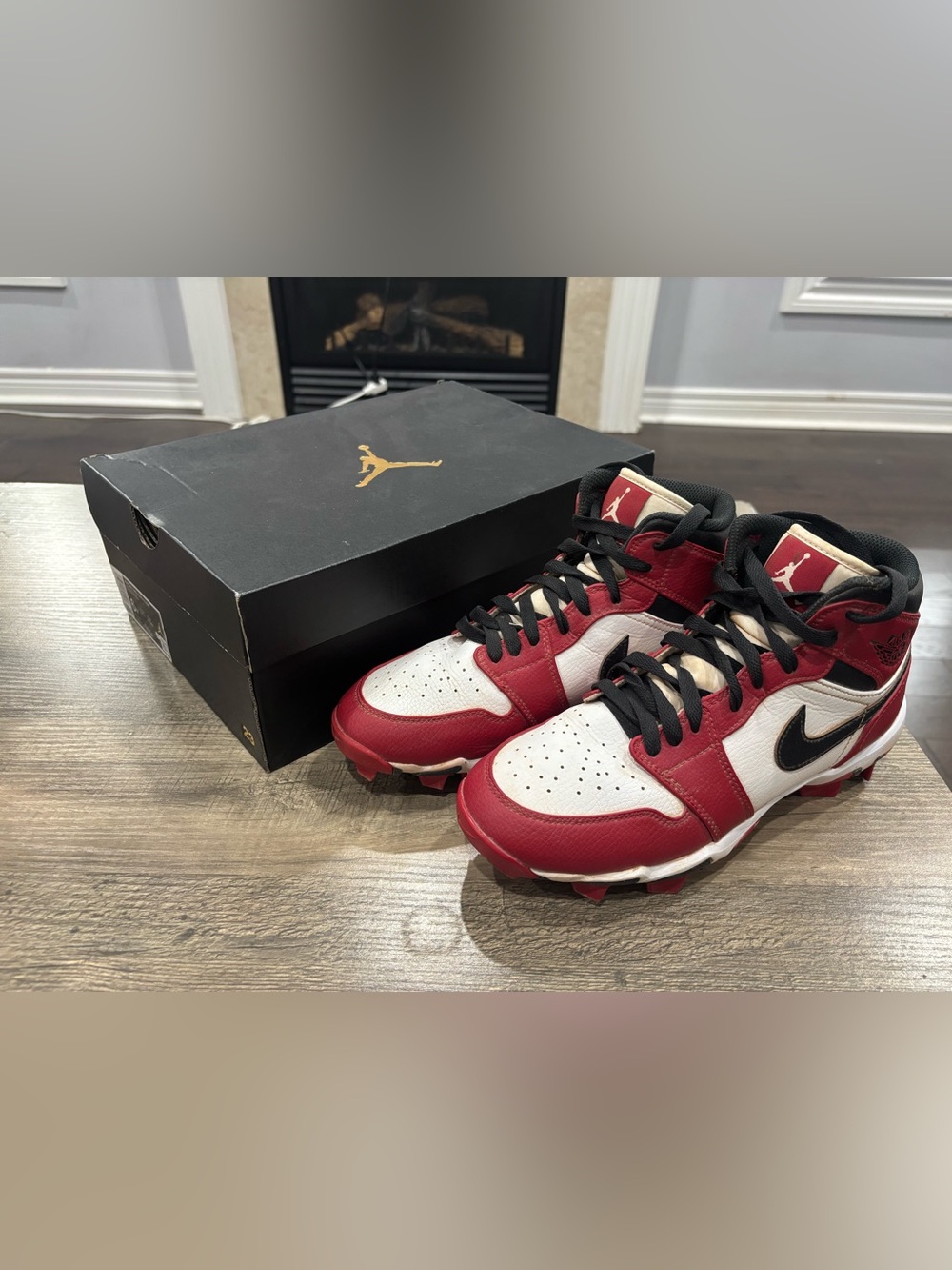 BOXED Jordan 1 Mid Youth Cleat - US 6Y